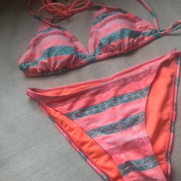 Colourful Bikini Size M - Picture 3 of 3